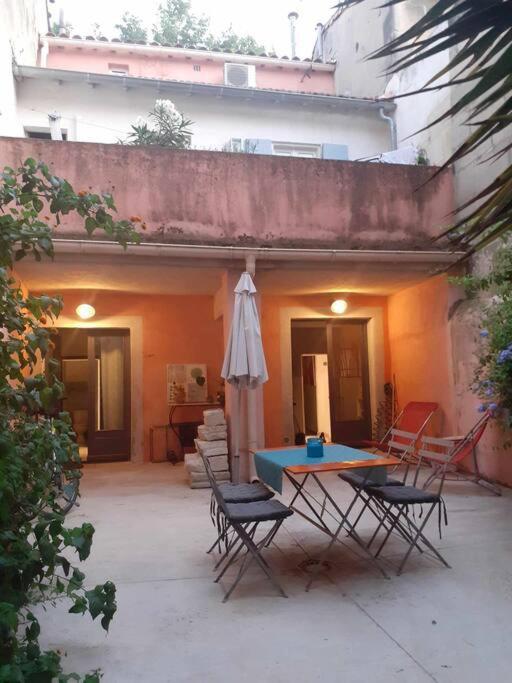 Arlette La Petite Maison Arlesienne Εξωτερικό φωτογραφία